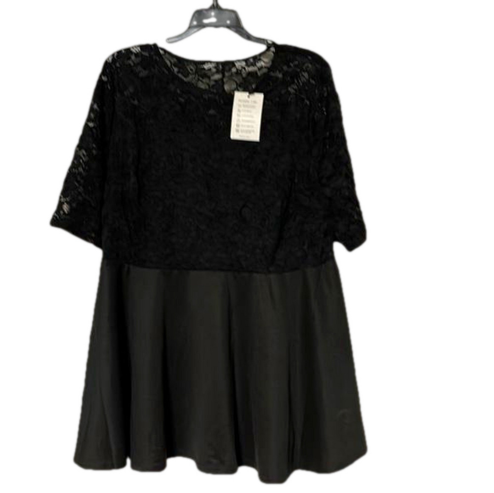 NWT Women’s cute black top 3x